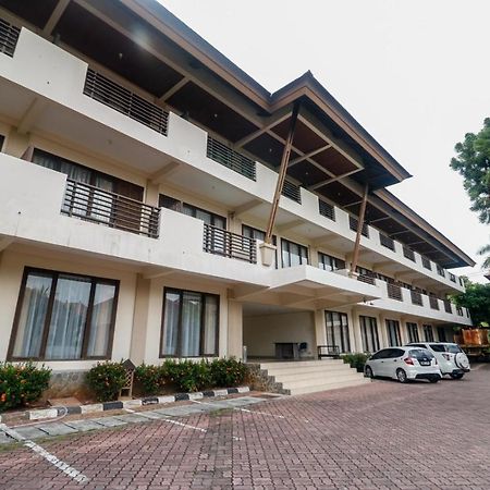 Готель Reddoorz Premium @ Bukit Damai Indah Балікпапан Екстер'єр фото