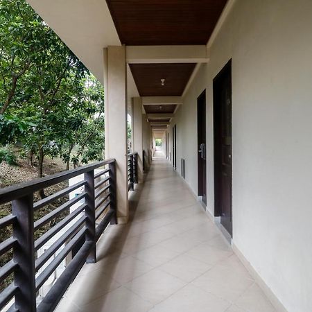 Готель Reddoorz Premium @ Bukit Damai Indah Балікпапан Екстер'єр фото