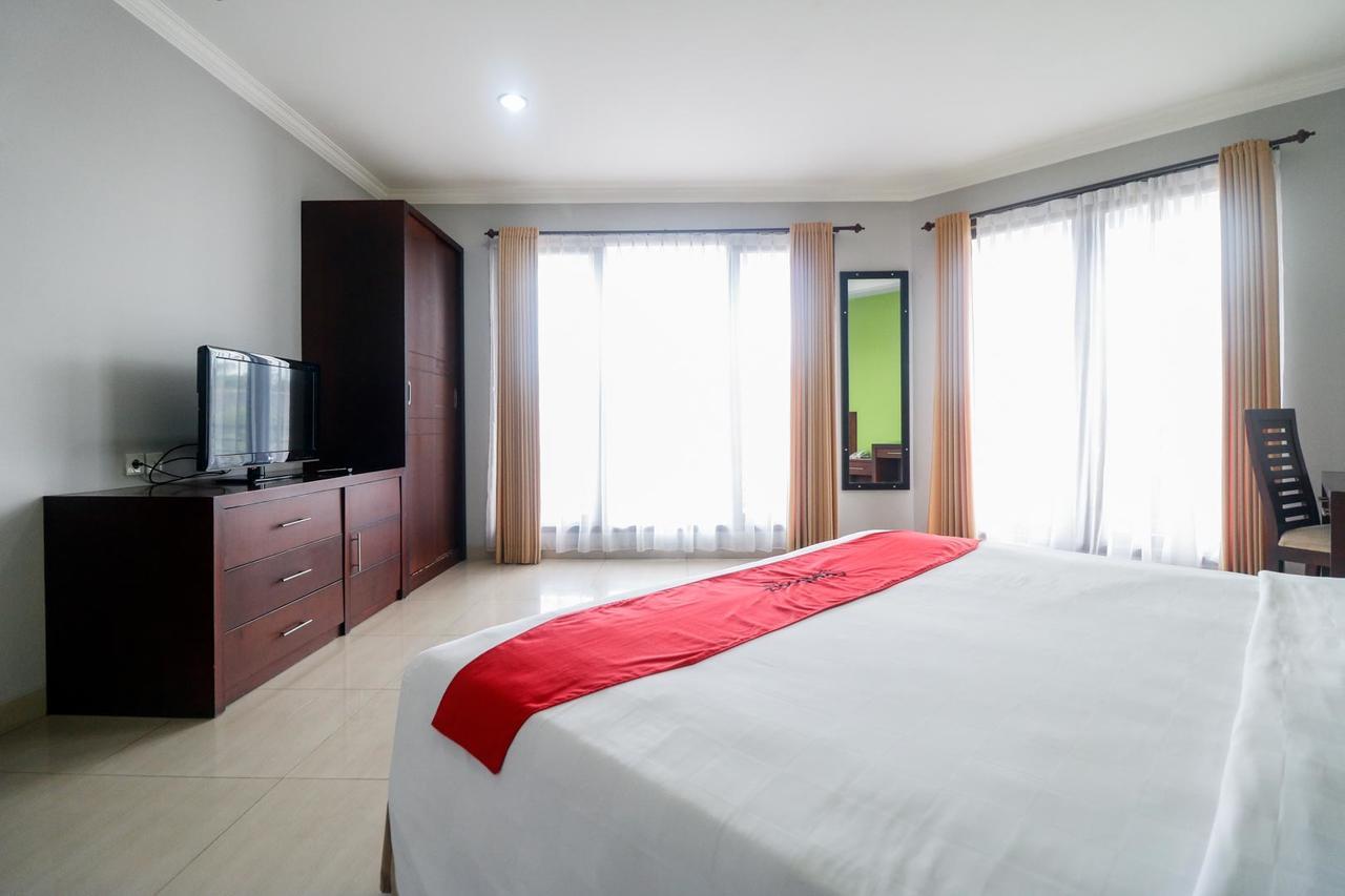 Готель Reddoorz Premium @ Bukit Damai Indah Балікпапан Екстер'єр фото